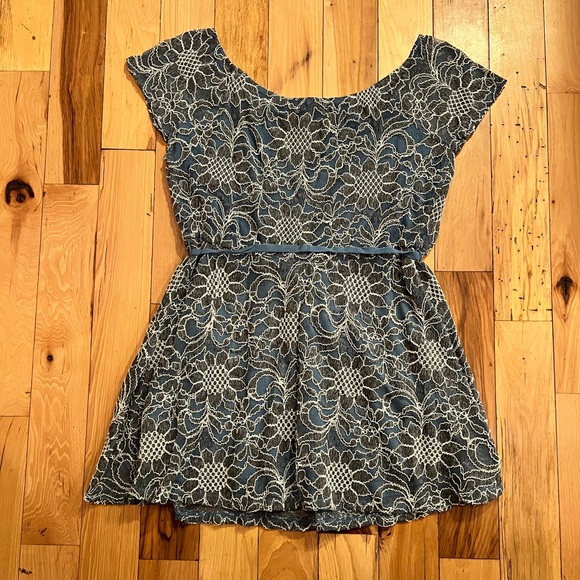 Floral Maternity Babydoll Tee - Picture 2 of 3